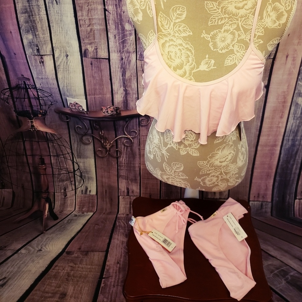 NWT HEAT BABY PINK 3 PIECE BIKINI SET